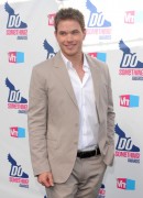 Kellan Lutz at the 2010 VH1 Do Something Awards  9bb5b589333414