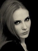 Fotos de Simone Simons - Página 16 Ededa090135928