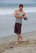 HQ pics of Kellan Lutz in Venice Beach De9c6790730105