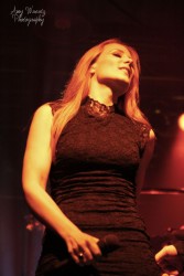 Fotos de Simone Simons - Página 23 442a72151535386