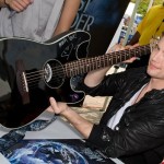 Jackson Rathbone - Imagenes/Videos de Paparazzi / Estudio/ Eventos etc. - Página 8 8d6db886201113