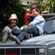 New pics of Taylor Lautner on the set of 'Abduction' C33be888777576