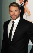 Kellan Lutz - Imagenes/Videos de Paparazzi / Estudio/ Eventos etc. - Página 18 A6f642132768695