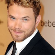 Kellan Lutz - Imagenes/Videos de Paparazzi / Estudio/ Eventos etc. - Página 18 Bffe6b132787486