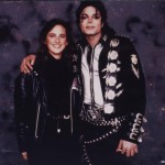 BT Backstage-1988Around the World-MJ+family and friends Aca9ce135987148