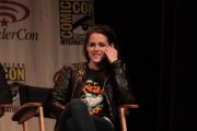 Kristen Stewart - Imagenes/Videos de Paparazzi / Estudio/ Eventos etc. - Página 22 957ddb180380897