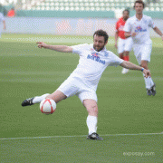 More pics of Michael Sheen at the Celebrity soccer match De1e4978541334