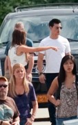 More pics of Taylor Lautner on the set of Abduction 5d74fe88631580