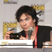 A few pics from 'The Vampire Diaries' Comic Con panel F8544f90152860