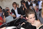 A few new/old Kristen fan photos from the Eclipse fan event in Rome  6bb00494158662
