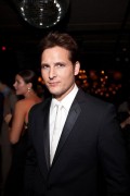 Peter Facinelli at an Emmy after party 369b0d95917824