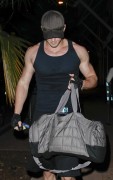 Kellan Lutz - Imagenes/Videos de Paparazzi / Estudio/ Eventos etc. - Página 14 F6d84b106880793