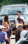 More pics of Taylor Lautner on the set of Abduction 3d289b88631540