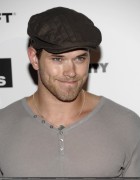 Kellan Lutz celebrating the cast of 'The Other Guys' at Comic-Con - 23 July 2010 81b3c990060028