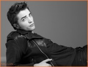 Robert Pattinson - Página 5 7bb04994813780