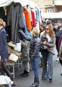 Nov 21, 2010 - Hayden Panettiere - Porta Portese Flea Market in Rome D23f8a108352776