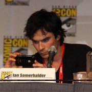 A few pics from 'The Vampire Diaries' Comic Con panel 5b8ca690151999