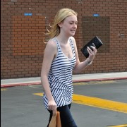 Dakota Fanning leaving Chipotle after lunch in Studio City - August 1, 2010 989ae691214637