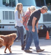 Nov 18, 2010 - Miley Cyrus - Visits Oaktree Gun Club C10ee3108354151