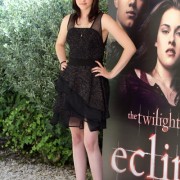 Kristen Stewart and Taylor Lautner at the 'Eclipse' photocall in Rome 1d104d84793657