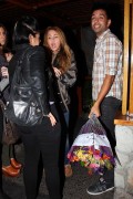 Nov 23, 2010 - Miley Cyrus - Out With Friends In Studio City 547e7b108156202