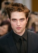 Robert Pattinson - Página 36 C1d7b2132994809