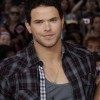 Kellan Lutz[Emmett Cullen] - Pagina 5 A0cbfe85443443