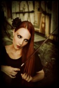 Fotos de Simone Simons - Página 16 49eedd90135489