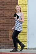 Dakota Fanning leaving Chipotle after lunch in Studio City - August 1, 2010 E2474791214272