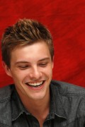 HQ portraits of Xavier Samuel from the "Eclipse" press conference  140bc795768479