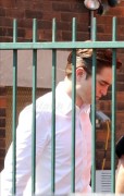 31 Mayo - Nuevas fotos de Rob en el set de hoy (31/05/2011)- EDITADA C84207134647923