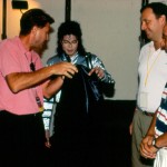 BT Backstage-1988Around the World-MJ+family and friends 3ddbb8135986809