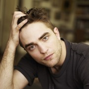 Robert Pattinson - Página 36 E59605131837513