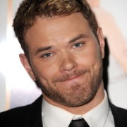 Kellan Lutz - Imagenes/Videos de Paparazzi / Estudio/ Eventos etc. - Página 18 B25176132800909