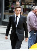 Robert Pattinson - Página 37 E79d65134477794