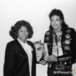 BT Backstage-1988Around the World-MJ+family and friends Cc611a135986306