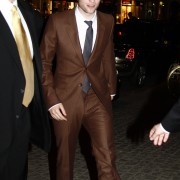 Robert Pattinson - Página 33 64b8af129836133