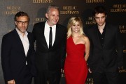 28-ABRIL-Robert Pattinson en la premiere de Water for Elephants en París *Actualización Constante*  71de29129969685