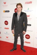 Jackson Rathbone - Imagenes/Videos de Paparazzi / Estudio/ Eventos etc. - Página 16 Fd84f2121266587