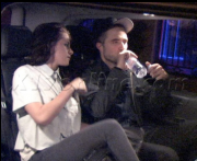 Robsten - Imagenes/Videos de Paparazzi / Estudio/ Eventos etc. - Página 6 D87b82178160630