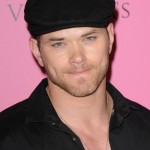 Kellan Lutz - Imagenes/Videos de Paparazzi / Estudio/ Eventos etc. - Página 18 1edac7132111506