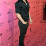 Kellan Lutz - Imagenes/Videos de Paparazzi / Estudio/ Eventos etc. - Página 18 7270e6132111383