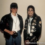 BT Backstage-1988Around the World-MJ+family and friends 34407e135986300