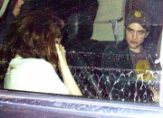 6 Junio- Robert Pattinson y  Kristen Stewart  llegando y saliendo juntos de la after party  * ACTUALIZADO* 6043b5135461097