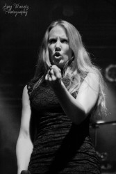 Fotos de Simone Simons - Página 23 059234151535371