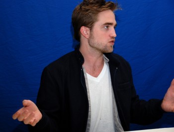 Breaking Dawn Press Conf. portraits C5dbcb158263729