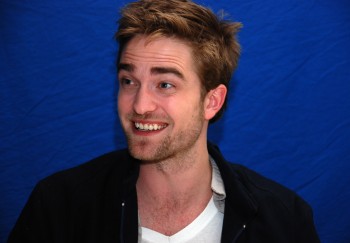 Breaking Dawn Press Conf. portraits F50b6b158263901