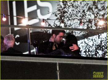 Robsten - Imagenes/Videos de Paparazzi / Estudio/ Eventos etc. - Página 7 791608191872259