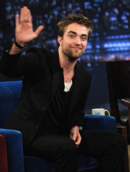 Robert Pattinson au Jimmy Fallon Show - 10.11.2011 616bfe158601695