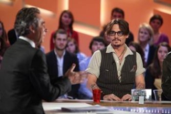 Johnny Depp au Grand Journal JEUDI 24 NOV. - Page 2 8e10c4159347878